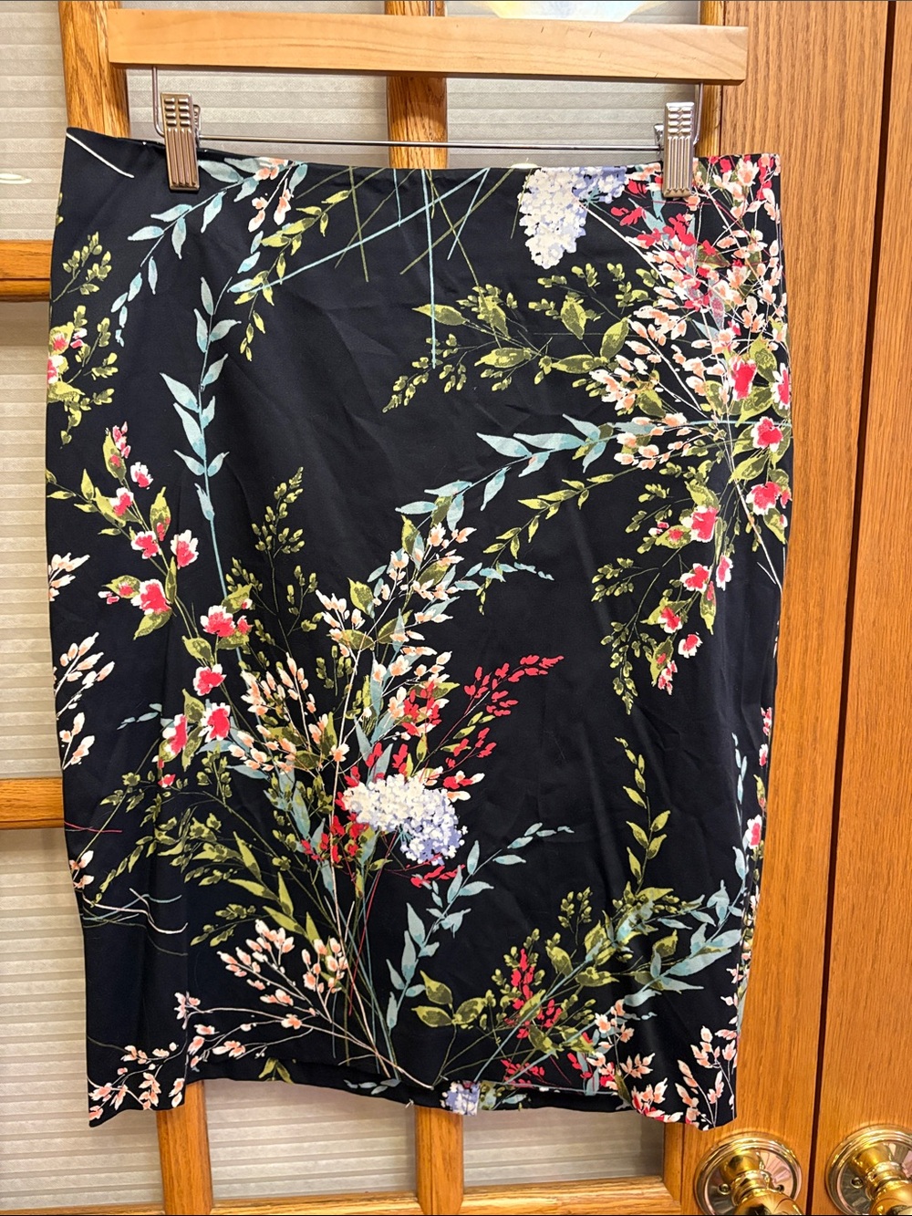 EUC Talbots Black Pencil Skirt with Multicolor Floral Print